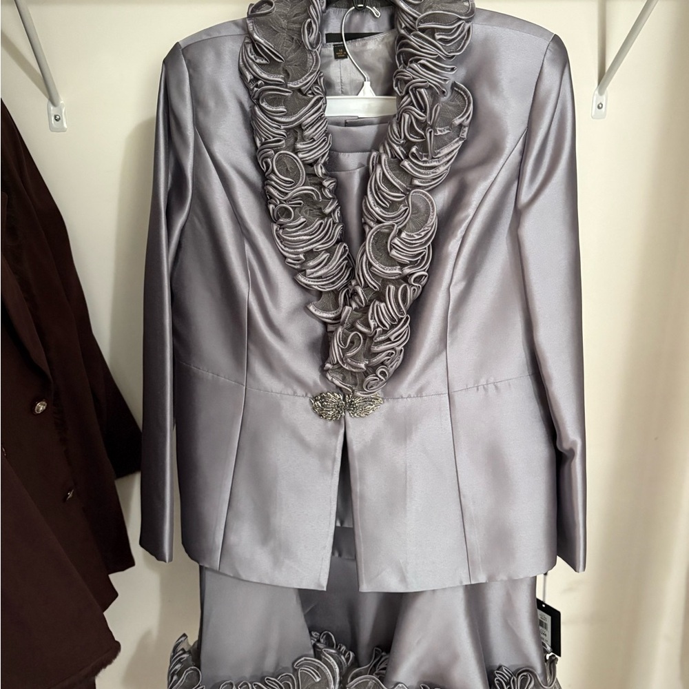 Silver Skirt Set with Timeless Elegance